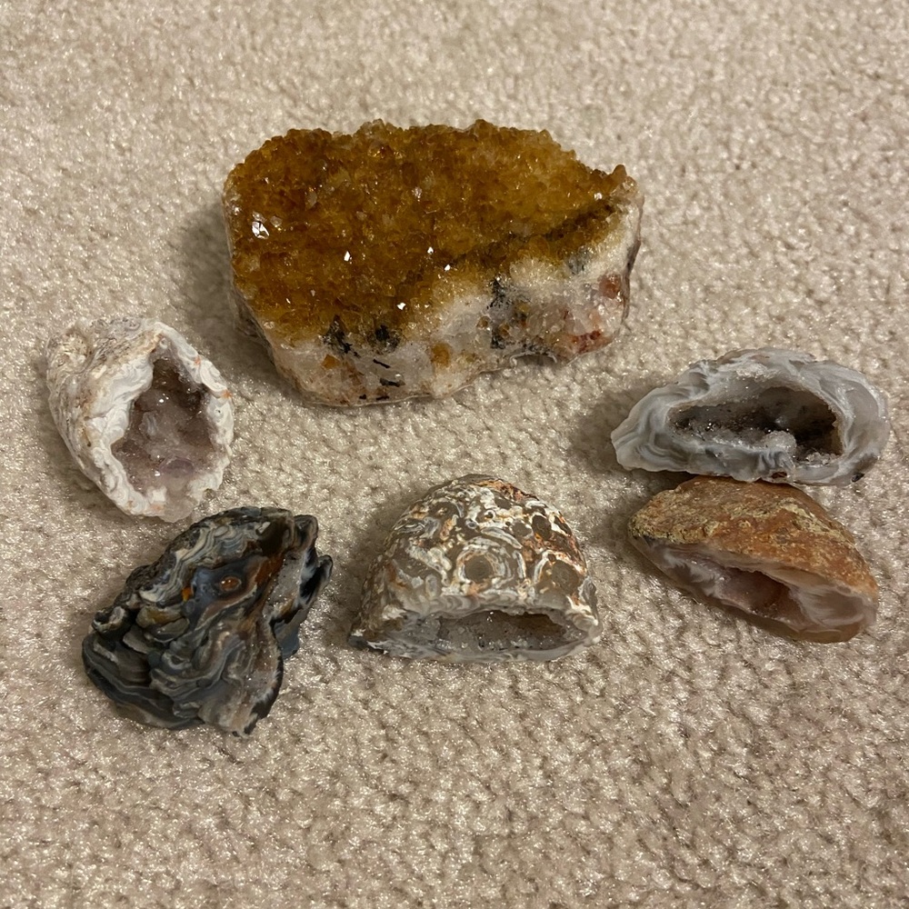 Natural Geode and Agate Stone Collection - Picture 2 of 2